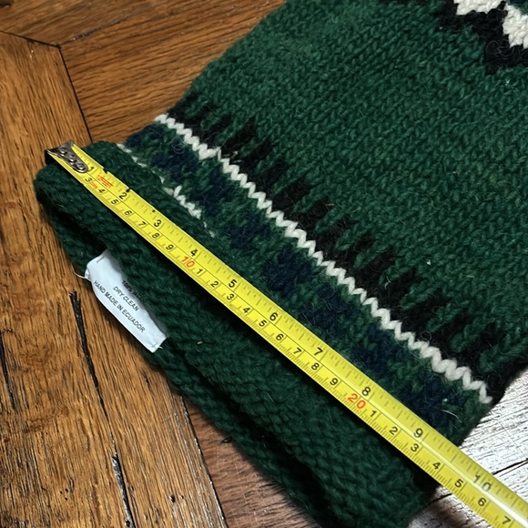 Wool knitted geeen Santa sweater hat with Pom Pom - Picture 8 of 8